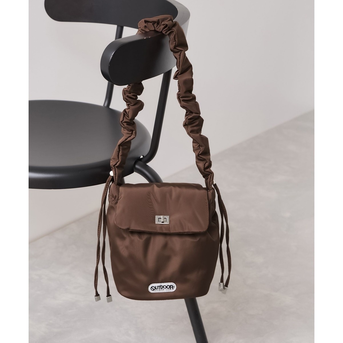 [}C]WEBǉyOUTDOOR PRODUCTSzVISʒhXg~jV_[obO/rXiVISj uEn(24)