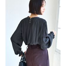 【前後2WAY/洗える】割繊シャーリングブラウス