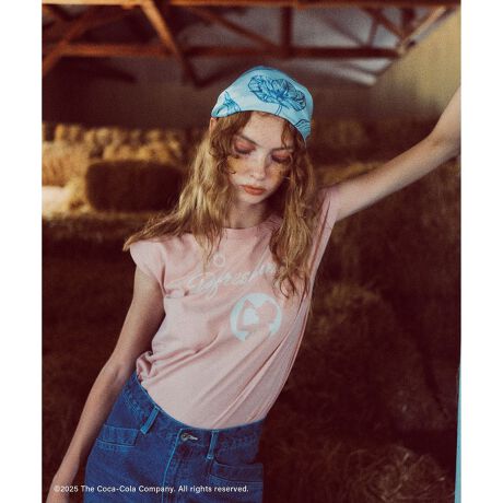 [^ԁFBVM75200]2025tāPOINTEjRJR[Ђ1930N~40NɃtH[JXAAĴ̎ɗsuf[h`ṽX^CC[WāAgȃSt`X[uTVcWJIyfUCEVGbgz1930ÑRJR[Ђ̃A[JCuꂽSgpAt`X[uTVcɎdグ܂Bꂼ̃{fBJ[ɍ킹ătgƃobNɃRJR[Ђ̃ACR}[NvgĂ܂ByfށzĂɊpɃqڐG⊴@\tȍVfނgpĂ܂ByJ[z`R[O[(06)EzCg(10)EsN(63)3FWJBy߂̃X^COzRJR[R{[ṼTybg(i:BVY75200)Ƃ̃R[fBl[g߁BlCÑChpc(i:BVS35100 `R[(06)IWn(74)̃J[)ƂJ[WJłBɁARJR[R{sN~easyChpcA}[ChXJ[g̃`R[O[R[fBl[g߁IgTimelessly by Your Sideh 𒴂ĂׂɃRJR[̗ネSɏhh^CXȖ́hCXs[VɃXyVRNVWJ܂B-------------------------------VIS1930ÑAJōLÂ߂̃fjJ`[BRJR[̌_ƂƂɐ܂ꂽ̎̃[hAVIS炵_ōĉ߁Bgh؂ɂȂA^CXȖ͂ƍ̋Cd˂AARŐꂽfjX^CĂ܂B-------------------------------yCoca-ColaACezEobNGuC_[NbvhVc(i:BVH75200)ESvgt`TVc(i:BVM75200)EtHgSvgA\[gTVc(i:BVM75210)EGuC_[Tybg(i:BVY75200)EGuC_[Lbv(i:BVU75200)摜̏i̓TvłBۂ̏iƎdlAHATCY኱قȂꍇ܂B摜ɂĂ͎ۂ̐FƈقȂꍇ܂BF͐nAbv摜mFB