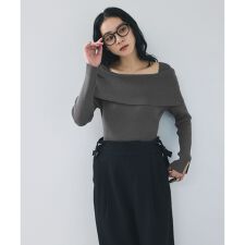 ビス(VIS)のオフショルダーモチモチリブニット