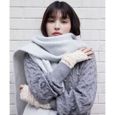 ビス(VIS)のふわふわフリンジマフラー/静電気防止