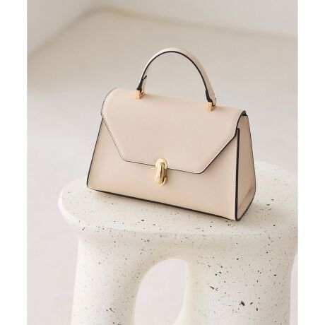 [^ԁFBVX65080]y2025 Autumn/Winterzy25AWzPOINTEpV{gpAiȃcƂقǂ悢̊oBڗɂ̂|CgBEtg̋Ђ˂鎖ŊȒPɊJł܂BEgpĂɂAtgɂ͊ۂ݂̂鏗炵̂BẼWCg㎿Ȃ̂Iт܂BE{̂̔wʂɂ̓X}[gtHICJ[hɎo|PbgtBobO܂܂łA̓삪X[YɁBEO\ȃV_[XgbvtŁAnhobOƂĂA΂ߊ|ŃJWAɂB@V[ɍ킹ĕ\ςA2WAYdlłBE̎CyrEtByfUCEVGbgz`VGbgɁAzƂnhBVvȂꂽȂ܂Al̖͂Ă܂BiȃfUCŁAdEoEHEf[gɂ߁BɊYȂAЂƂ̓ʊYĂBȗzA㏗̂߂̃}XgoCobOłByfށzڗȂpV{vByJ[zubNALiAL3FWJB-----------------------------|Pbg̐F~1AO~1z[FZ500mlybg{g[FZA4[F~V_[RFi߉j-----------------------------摜̏i̓TvłB ۂ̏iƎdlAHATCY኱قȂꍇ܂B