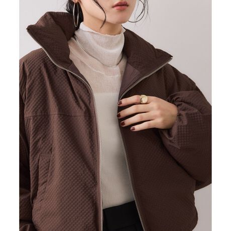 [^ԁFBVL85050]y2025 Autumn/Winterzy25AWzPOINTE̓IȃLgfނVNȃV[gu]BEyʂłӂƂSnȂAgBE悢{[ŉؚoXBẼhXgŃVGbg\ByfUCEVGbgzۂ݂̂VGbg炵ۂ̃V[gu]B̊̂LgfނR[fBl[gɕ\vX܂Byď_炩SnȂAӂ݂̂tHŃoX悭X^CAbvB̃hXgŃVGbgiƁARpNgȈۂɎdオ܂B܂Ńt@Xi[߂Ǝ񌳂܂ŒgAhob`Byfށz}bgȃLgfނgpB\ʂɉʊ̂eNX`[ŁAJWAɂȂ肷iȈۂ^܂ByJ[zubNA_[NuEALiAx[W4FWJBǂȃR[fɂ݂₷AV[Y[h߂܂By߂̃X^COzs[XICXJ[gȂǁA炵אgVGbg̃{gƍDB{[̂XJ[g⃏Chpc킹ĂÃhXgŃn΂ƂۂɁBy₩ȑfފŁAӂƂtF~jX^Cy߂܂B-----------------------------nF򊴁F₠蓧FȂLkFȂEGXgFSȂt@Xi[Fʂɂ|PbgF{^FȂňF肻̑dlFTCh̐̓hXgdlBG߁FHA~-----------------------------yfpTCYzg:168cm pTCY:F́ATCgJ'aDoRe JUN ONLINE܂WEBX܂ƃ~lGXgVhX̂舵ƂȂ܂B摜̏i̓TvłB ۂ̏iƎdlAHATCY኱قȂꍇ܂B摜ɂĂ͎ۂ̐FƈقȂꍇ܂BF͐nAbv摜mFB