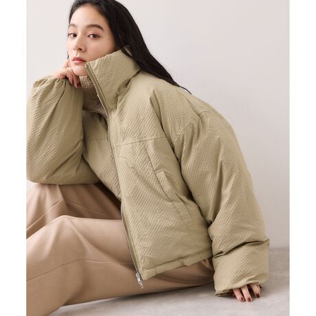 [^ԁFBVL85050]y2025 Autumn/Winterzy25AWzPOINTE̓IȃLgfނVNȃV[gu]BEyʂłӂƂSnȂAgBE悢{[ŉؚoXBẼhXgŃVGbg\ByfUCEVGbgzۂ݂̂VGbg炵ۂ̃V[gu]B̊̂LgfނR[fBl[gɕ\vX܂Byď_炩SnȂAӂ݂̂tHŃoX悭X^CAbvB̃hXgŃVGbgiƁARpNgȈۂɎdオ܂B܂Ńt@Xi[߂Ǝ񌳂܂ŒgAhob`Byfށz}bgȃLgfނgpB\ʂɉʊ̂eNX`[ŁAJWAɂȂ肷iȈۂ^܂ByJ[zubNA_[NuEALiAx[W4FWJBǂȃR[fɂ݂₷AV[Y[h߂܂By߂̃X^COzs[XICXJ[gȂǁA炵אgVGbg̃{gƍDB{[̂XJ[g⃏Chpc킹ĂÃhXgŃn΂ƂۂɁBy₩ȑfފŁAӂƂtF~jX^Cy߂܂B-----------------------------nF򊴁F₠蓧FȂLkFȂEGXgFSȂt@Xi[Fʂɂ|PbgF{^FȂňF肻̑dlFTCh̐̓hXgdlBG߁FHA~-----------------------------yfpTCYzg:168cm pTCY:F́ATCgJ'aDoRe JUN ONLINE܂WEBX܂ƃ~lGXgVhX̂舵ƂȂ܂B摜̏i̓TvłB ۂ̏iƎdlAHATCY኱قȂꍇ܂B摜ɂĂ͎ۂ̐FƈقȂꍇ܂BF͐nAbv摜mFB