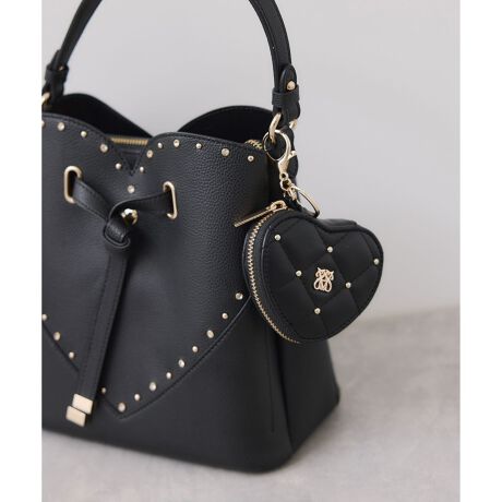 [^ԁFBVI45050]y2025 Autumn/Winterzy25AWzPOINTEZ^[̃^SƃX^bYLeBO̎dオBEAirPods⃊bv[ł܂B@c8cm /9.2cm/}`2cm̑ȃn[g^łBEiXJƃL[z_[Ă̂ő̃`[肨D݂ŃJX^Ē܂BEMtgɂsb^łByJ[zubNAzCgAbh3FWJłBy߂̃X^COz莝̃obOɂ͂AVIS̃obOɂΉ炵oXɁBX^bYƃCXg[n[g^Ɏ{ꂽn[g^obO(i:BVX45240)ALeBOV_[obO(i:BVX45110)ɕtƃR[fBl[g̃ANZgƂāAw炵܂B摜̏i̓TvłB ۂ̏iƎdlAHATCY኱قȂꍇ܂B