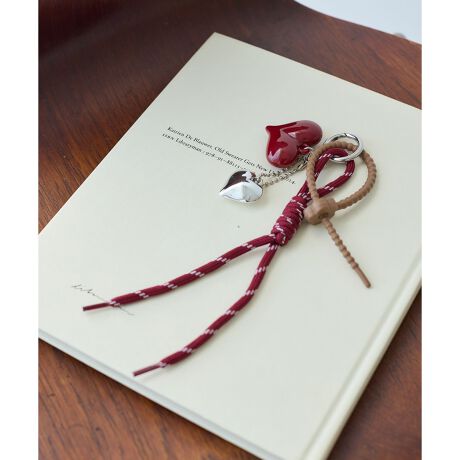 [^ԁFBVZ45210]y2025 Autumn/Winterzy25AWzPOINTEՂƂn[g`[tƁA^bNn[g̑gݍ킹炵`[Eіڂ⃍[vfBe[ȂǗVѐSvXĂ܂EobOɕt邾ňۂςAy₩ŗ̊̂VGbgyJ[zubNAbh2FWJBy߂̃X^COzg[gobOV_[obOɕtƁA|CgɂȂ肨߁BJWAȃbNLoXobOɍ킹ĂAVѐŜX^CɂȂ܂B摜̏i̓TvłBۂ̏iƎdlAHATCY኱قȂꍇ܂B