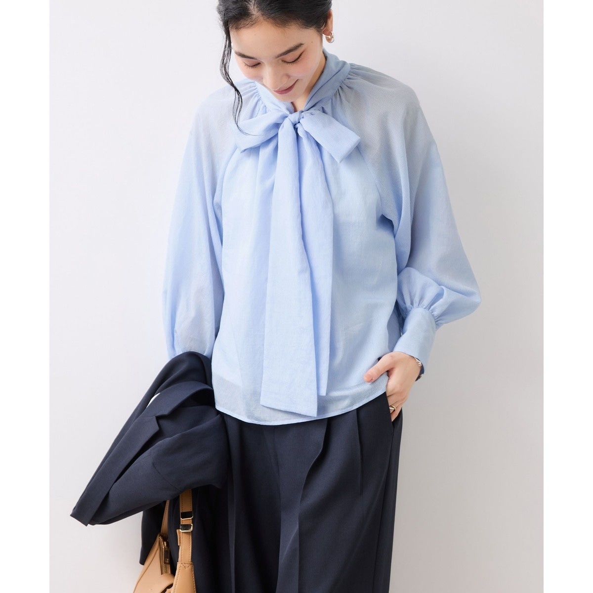 前後2WAYボリュームボウタイブラウス/イージーケア