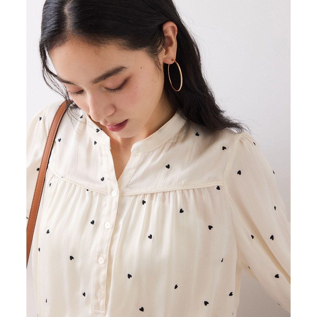 ハートモチーフ刺繍ブラウス/イージーケア | ビス(VIS) | マルイウェブ