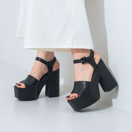 yEVOL 2025SS collectionzXSTCYLLTCY܂ł̃TCYWJI~q[ő݊Q̃T_BVvŎg₷bNX̓{[ȂrɌ郉CɎdグ܂BxgłŒ肷̂ŋ̈芴BڈȏɌyĕ₷̂ŃfC[[XłACełB-----STAFF COMMENT-----yX^btSzFE23.8cmE23.8cmFWEE bFW pTCYFMRgFMTCY҂łB͑L߂ōbȂ̂őS̓IɌԂȂ҂߂ɂȂ܂BrIޗ_炩̂ňał͂ȂAĂɓłłtBbg芴オĕi܂荂q[𗚂Ȃł₷łBb̓xgł̂őɍ킹₷łByX^btMzFE23.7cmE23.5cmFWEE bFW pTCYFMRgFL߂̎łAʂ23.5cmł҂łB͂ق̏҂߂̗SnłAxg5Œ\Ȃ̂ŁA͕iĂTCYŒp̂ǂłByX^btCzFE23.2cmE23.1cmFWED bFW pTCYFMRgF͑23.2cmȂ̂MTCYƂ]T܂A肵SnDȂ̂ŕi23.5cmMTCY𒅗p܂B͕肵Ăčޗ_炩߂Ȃ̂ŁAڈȏɊyɗ܂B񕔕̃Xgbv5A\Ȃ̂ŔrIFXȂɃtBbgłB12cmq[̊ɑOɂ݂肠̂ŁA܂ō፷͊ɂAiq[ɊĂłΗ₷Ǝv܂IX^CAbvʂQłIy`bgŋCyɑkzInstagramDMɂāACɂȂ钅pfނȂǁACyɂkBEʐ^ŏڂ`邱Ƃ\łISnɂ͌l܂̂ŁA܂łڈƂĂBi摜̓TvgpĂ邽߁AFTCY̎dlɕύXꍇ܂̂ŁA\߂ByEVOLzfB[XV[YuhEVOLiC[{jg炵hAg炵hAgihȂǃghENIeB20NȏǋLȃCibṽuhłBinstagram(evol_official0)