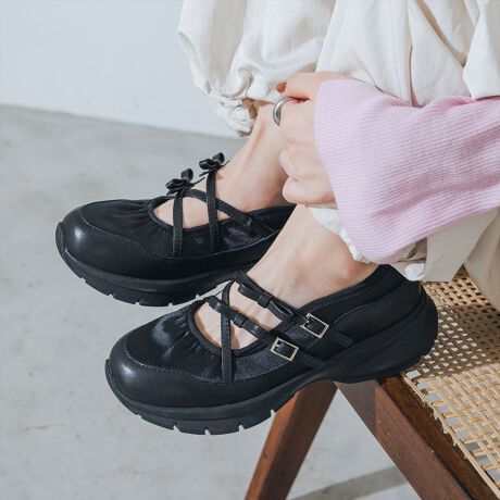 yEVOL 2025SS collectionzׂ߂̃NX{Xgbv{[郋bNXؚɌĂXj[J[B邾Œڂ̃oGRAX^CB悢ꊴȂ̂Ńq[ȕ₷fUCɎdグ܂BfŗƔy߁A~j{gɃ\bNX킹ŃfBȃX^C߁-----STAFF COMMENT-----yX^btSzFE23.8cmE23.8cmFWEE bFW pTCYFMRgFCpMTCY傤ǂłB23.8cm̂łܐ͔rIĂ܂AԂقǂł͂Ȃ̂ŋCɂȂ܂BL߂łfނ\_炩̂ŋ͂Ȃyɗ܂BLTCY͑S̓Iɑ傫ȂĂ܂AƂ̂Ŏ͂̂܂MTCY𗚂Ǝv܂ByX^btMzFE23.7cmE23.5cmFWEE bFW pTCYFMRgF͑L߂łA\bNXŒpĂiMTCYł傤ǂ҂łBܐ͂߂ŗ₷Ab߂\ȃxgdlɂȂĂ̂ŁAނ񂾂肵ĂTCY₷ĈSłByX^btCzFE23.2cmE23.1cmFWED bFW pTCYFMRgF͑23.2cmȂ̂MTCYƂ]T܂A肵SnDȂ̂ŕi23.5cmMTCY𒅗p܂B͕iʂMTCYƑɂƂ肪܂Abłz[hĂ̂ŁAEpJpJ͂ȂłB̃\bNXȂǂŒpۂĩTCYŖȂłB~ɂ͂ƂĂӂӂ̃NbVĂāAԂ̂oɂ߁y`bgŋCyɑkzInstagramDMɂāACɂȂ钅pfނȂǁACyɂkBEʐ^ŏڂ`邱Ƃ\łISnɂ͌l܂̂ŁA܂łڈƂĂBi摜̓TvgpĂ邽߁AFTCY̎dlɕύXꍇ܂̂ŁA\߂ByEVOLzfB[XV[YuhEVOLiC[{jg炵hAg炵hAgihȂǃghENIeB20NȏǋLȃCibṽuhłBinstagram(evol_official0)