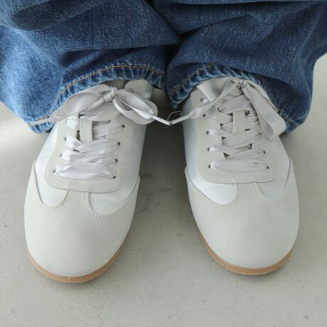 yEVOL 2025SS collectionzƂɂ_炩ČyIǂ܂łłĂȂ悤Ȍy₩ȗSn݂ɂȂXj[J[Bg₷[XAbvfUCłǂȂmɂ}b`̂ŁAR[fBl[g̕L܂Btbg\[ƍ킹邱ƂŁARpNgłƂbNXiɗ|CgɁB߂̏䊴̃pcƍ킹ă[YoA~j{gƃ\bNX킹ŃL[gȕ͋Cyނ̂yTCYڍׁilTCY^23.5cmjzq[F1.0cmБdʁF198gAEg\[F8cm-----STAFF COMMENT-----yX^btSzFE23.8cmE23.8cmFWEEbFWpTCYF23.5cmRgFCp23.5cm傤ǂłB͑23.8cm̂łܐ҂߂łfނ_炩̂œĒɂƂ͂Ȃ₷łB24.0cm͑S̓IɂƂ肪o܂i܂̌C͗ȂāA҂߂̗SnDȂ̂Ŏ23.5cm̕łBb̃tBbg̓[XAbvŒł̂ō킹₷łByX^btCzFE23.2cmE23.1cmFWEDbFWpTCYF23.5cmRgF͑23.2cmȂ̂MTCYƂ]T܂A肵SnDȂ̂ŕi23.5cmMTCY𒅗p܂Bʏʂ23.5cmŃsb^łBޗƂĂ_炩yʂȂ̂ŁACɂȂrI₷Ǝv܂I͂b߂łA[XAbvŒ\Ȃ̂Ŏ̑ɂtBbgė₷łB̃\bNXȂǂŒpꍇ̓TCYグă[XAbvŒ̂ǂłByX^btMzFE23.7cmE23.5cmFWEEbFWpTCYF23.5cmRgFL̂Y݂̎̑łAiĂTCYŖȂłBb̓[XAbvɂȂĂACЂŃTCY̒\Ȃ̂ŁAb߂̕łArIĩTCYŗĂƎv܂B================================================y`bgŋCyɑkzInstagramDMɂāACɂȂ钅pfނȂǁACyɂkBEʐ^ŏڂ`邱Ƃ\łIyEVOL/C[{zinstagram(evol_official0)================================================Snɂ͌l܂̂ŁA܂łڈƂĂBi摜̓TvgpĂ邽߁AFTCY̎dlɕύXꍇ܂̂ŁA\߂B