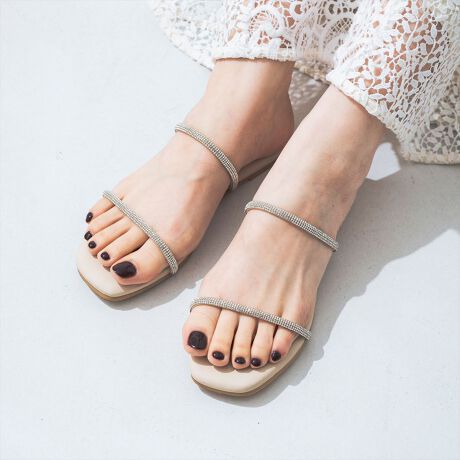 yEVOL 2025SS collectionzuxƕa݂ɂȂ闚SnIvƃX^bt̊Ԃłb̃T_Bܐ悩炩Ƃ܂œ̂Ƃ~Ă̂ŁATbƃtɗtbgT_ł̃T|[g͂Ŕm炸ȗSn܂Bׂ߂̃Xg[xg͌邽тɃLLPāAVvȃbNXȂfUCɁBǂȃR[fBl[gɂn}T_1ĂACeyTCYɊւāzSTCYF22~22.5MTCYF23~23.5LTCYF24~24.5LLTCYF25~25.5y`bgŋCyɑkzInstagramDMɂāACɂȂ钅pfނȂǁACyɂkBEʐ^ŏڂ`邱Ƃ\łISnɂ͌l܂̂ŁA܂łڈƂĂBi摜̓TvgpĂ邽߁AFTCY̎dlɕύXꍇ܂̂ŁA\߂ByEVOL/C[{zinstagram(evol_official0)