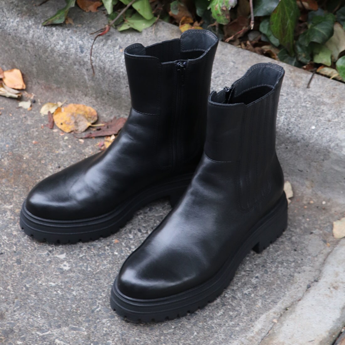 25秋冬新作】 【本革・柔らかい】ベルトストレッチショートブーツ