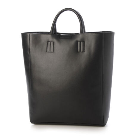 [^:LZ40240]y&EVOL 2025AW collectionz悢nƃ}bgȎ̂V_[tnhobOBJWAȃX^C͂A[h₩ƂX^Cɂ킹₷ɂ͑傫ȃ|Pbg1ƁAƕ̂}`tŌڈȏɎ[\I߂̃V_[xg͎O\ŁAR[fBl[gɍ킹ĕ͋Cς̂߁By@zd: 670g: 33cm: 26.5cm}`: 10.5cm荂: 8cmV_[Xgbv̒: 95cm-----STAFF COMMENT-----yX^btSzRgFޗ̎ɍč܂Id̓MacBookAzACN|[`AyP[XA500mlybg{gȂǁAiĝ͗]Tœ܂ig͂Ad̓Ɋ􂷂錩ڂƃTCYȂ̂ŁAwreԈႢ̃obOł================================================y`bgŋCyɑkzInstagramDMɂāACɂȂ钅pfނȂǁACyɂkBEʐ^ŏڂ`邱Ƃ\łIyEVOL/C[{zinstagram(evol_official0)================================================i摜̓TvgpĂ邽߁AFTCY̎dlɕύXꍇ܂̂ŁA\߂B