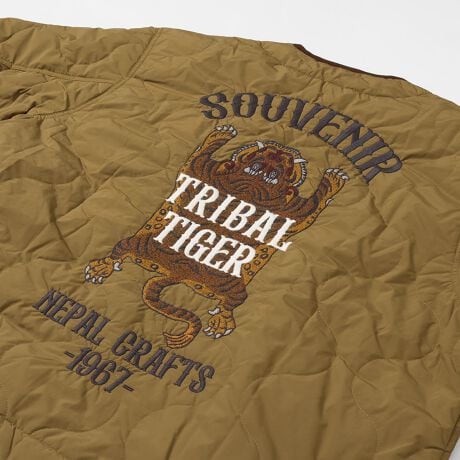 [^:2415104]sKRIFF MAYER H~lCACeuX[xjAhJLgJKvNoItȓ̂Ђ傤Lggm[J[WPbgłBobNɔzA^CK[O`[t̃IWihJZ@𗎂Ƃ񂾃M~bNIȃfUCłB胏ChȃVGbgŁAI[o[TCYȒȂy߂܂B̈e[v𔛂邱ƂŁAVGbg̃AW\Bɂ|Pbg̃{[`F[Atgt@Xi[̈e[vAוɂ܂łBe[WCNȃfBe[ƂȂĂ܂BYACełAfB[XɂIXX̃ACełBRZvg̃hbOACeiiԁF2415116DjWJĂ܂̂ły݂܂B-------------------------VGbgFChňFFȂLkFȂPA@F@􂢉ilbggpj-------------------------wKRIFF MAYERx(NtC[)General Wear for FAMILY CAMP!!ƑŒAJJWAe[}ɒaNtC[BƑƕ炷ɂ́AVeBƃlC`[̃{[_[ȂKvƊĂ܂B̈̃L[ƂȂ̂Aut@~[LvvƃNtC[͎v̂łB񂪁uT̓Lvɍsvƌ΁AuނĂ݂IƐVтIvu킽͕΂Ń}V}ĂIvƎqɂĂAȌiɈ悤ɂĂBNtC[ɒւA͑҂ɑ҂T̍}BƑƂ̓ʂȎԂ𓖂OɁBNtC[́uGeneral Wear for FAMILY CAMP!!vɂ͂ȑz߂Ă܂B@