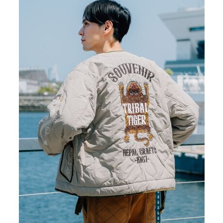 [^:2415104]sKRIFF MAYER H~lCACeuX[xjAhJLgJKvNoItȓ̂Ђ傤Lggm[J[WPbgłBobNɔzA^CK[O`[t̃IWihJZ@𗎂Ƃ񂾃M~bNIȃfUCłB胏ChȃVGbgŁAI[o[TCYȒȂy߂܂B̈e[v𔛂邱ƂŁAVGbg̃AW\Bɂ|Pbg̃{[`F[Atgt@Xi[̈e[vAוɂ܂łBe[WCNȃfBe[ƂȂĂ܂BYACełAfB[XɂIXX̃ACełBRZvg̃hbOACeiiԁF2415116DjWJĂ܂̂ły݂܂B-------------------------VGbgFChňFFȂLkFȂPA@F@􂢉ilbggpj-------------------------wKRIFF MAYERx(NtC[)General Wear for FAMILY CAMP!!ƑŒAJJWAe[}ɒaNtC[BƑƕ炷ɂ́AVeBƃlC`[̃{[_[ȂKvƊĂ܂B̈̃L[ƂȂ̂Aut@~[LvvƃNtC[͎v̂łB񂪁uT̓Lvɍsvƌ΁AuނĂ݂IƐVтIvu킽͕΂Ń}V}ĂIvƎqɂĂAȌiɈ悤ɂĂBNtC[ɒւA͑҂ɑ҂T̍}BƑƂ̓ʂȎԂ𓖂OɁBNtC[́uGeneral Wear for FAMILY CAMP!!vɂ͂ȑz߂Ă܂B@