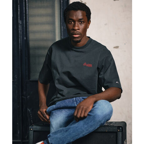 [^:BU2445804]BUKTAShJ|Cg̔TVcBVvŒ񂵂₷1BuKeep going My wayvBuktaioN^j́A1879NɃ}`FX^[ߍxőn݂ꂽCOhŌẪX|[cEFAuhłBjƓ`Ŕ|ꂽ@\fUC̃GbZXpȂ猻IɗƂ݁A̕ωȂ玩̃X^CтlX֌Ap̓`ƌ̃X^CJWAEFAĂ܂B