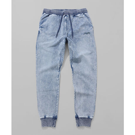 [^:BU2445807]CfBSfނ̃WK[pcBCfBS̕ƃShJ|CgBbNXVGbgŃJWA1uKeep going My wayvBuktaioN^j́A1879NɃ}`FX^[ߍxőn݂ꂽCOhŌẪX|[cEFAuhłBjƓ`Ŕ|ꂽ@\fUC̃GbZXpȂ猻IɗƂ݁A̕ωȂ玩̃X^CтlX֌Ap̓`ƌ̃X^CJWAEFAĂ܂B