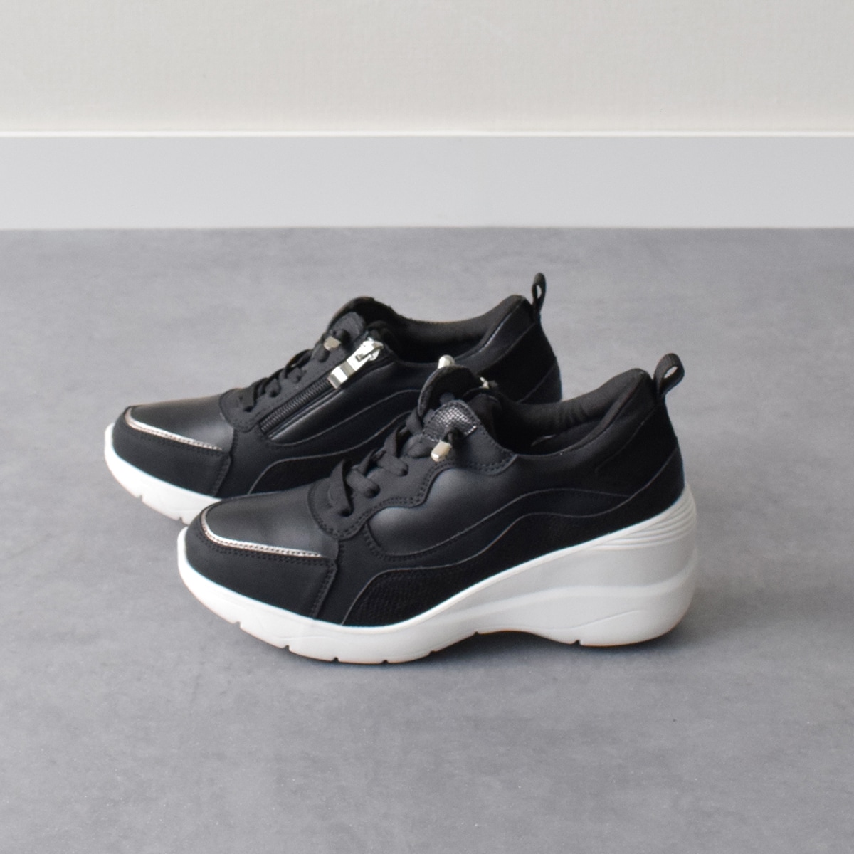 [}C]Round About7cmq[q[AbvXj[J[/EhAoEgiRound Aboutj ubNRr