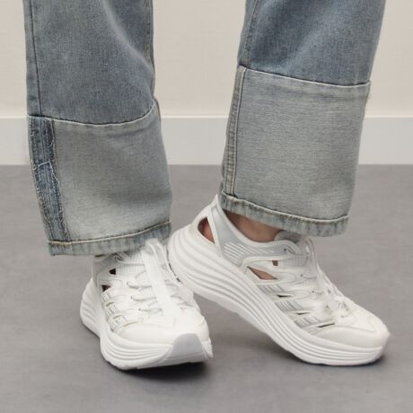 [^:752105]X|[cT_̎yƃXj[J[̈萫˔Xj[J[T_ByʂŒʋCɗDꂽfUĆAG߂ANeBuȃV[ɍœKBtBbgȒPɒߏogO[X̗pA肵SnĂ܂B芴̂JbvC\[ƌ݂̂\[̓NbVAԂ̕słɂdlłBJWAȓgAEghAAs܂ŕL􂵂܂BVINCULUMiEBNjƂ̓eŁuJvӖ錾tłBfUCi[At@Ng[AăXj[J[߂ɂȂql̃Xj[J[ ʂĂ̗ǂĂ悤ȃmÂ肪ƂvōuhłBVINCULUMɂ͂uRvƂӖAXj[J[̃V[[XAz܂BVINCULUM͐ꂽfUCƋ@\𕹂 t@bVɊ֐S̍C[WčĂ܂BׂĂ̏iɃtbgxbg𓋍ڂA AEg\[ɂ͌yʂŋȐɗDꂽ[h\[̗pĂ܂B̃Xj[J[ʂĂqlƂ́uJvۂĂ܂悤fUCA @\ʂŐiĂ܂܂BYߒɐLYꍇ܂B܂fނ̓A኱̐FACꂪꍇ܂A͑fނ̓ƂȂ܂BAɑjꍇ܂BBě̓ɂFČꍇ܂ B܂Aql̂gPCj^[X}[gtHʂȂǂ̊ɂFۂ̏iƈČꍇ܂BTCYZ(\L)͂܂ŖڈƂȂ܂B̌`ɂKTCY̌l܂B\߂Bd:231g