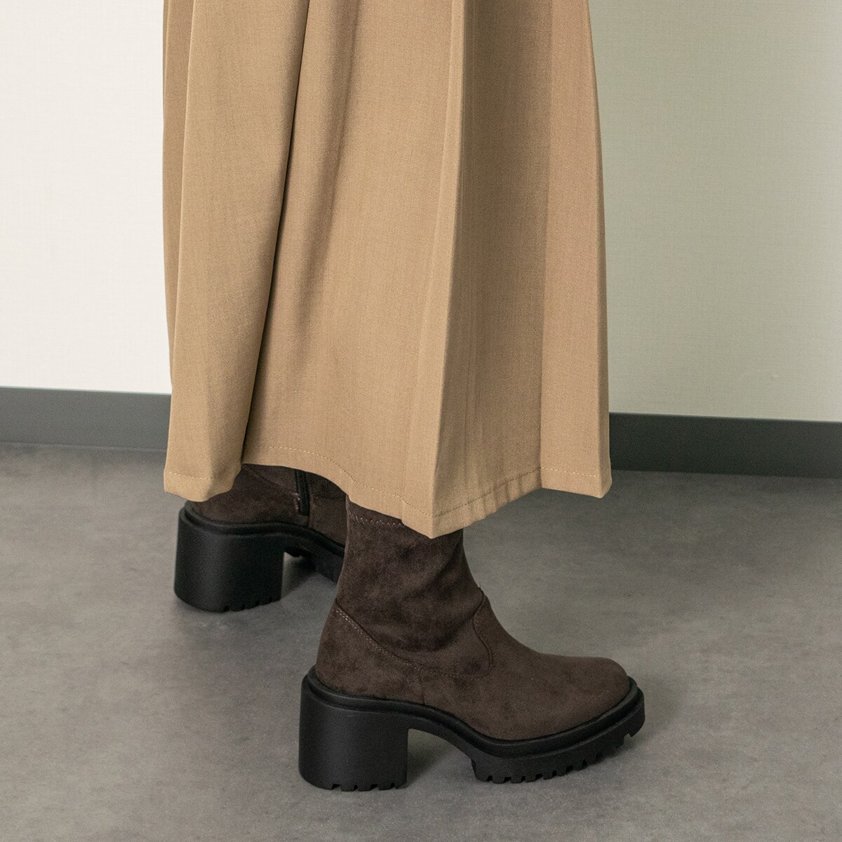 [}C]25H~V쁟Round About8cmq[ꃉMbg\[Xgb`u[c/EhAoEgiRound Aboutj _[NuEXG[h