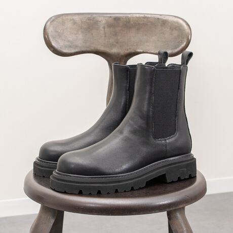 [^:353019]VvŃfC[ɎgTChSAu[cupfBN[voꂵ܂BAbp[ɂ͝H{A}ȈVɂΉ\łByʂŃNbVɗDꂽEVAfނƑϖՁAObv͂ɗDꂽo[fނgݍ킹h[h\[̗pĂ܂B\[̃o[ɂ͒ቷ̊ōdXpCNIȌʂ𔭊ꃉo[iΐFjzAXł̃Obv͂߂Ă܂BH͉ivIȂ̂ł͂܂BDړA@̌Ԃ芮Shł͂ȂׁA܂߂ɖhXv[邱Ƃ߂܂ByPARADIS COULEUR^pfBN[zhl̏̉炵hɂAfUCłȂfނtHɂ炵ǋyupfBN[vBo܂BATTENTIONEVRfނgpĂꍇAL̂ɂ\܂Asǂł͂܂BCɂȂꍇ͕ʂ̗ǂꏊɒuĂƌy邩Ǝv܂̂łBEv̕\ʂ̓LYt₷ׁA舵ɂ͏\ɂӂBJȂǂŔGꂽꍇAFڂ肷ꍇ܂B܂v̕iێ̂߁AȂׂG炳Ȃ悤ӉBEYߒɐ鑽̃LYVꍇ܂B܂fނ̓A኱̐FCꂪꍇ܂Apɂ͖育܂BEAɑjꍇ܂iɉe͂܂BEBě̓ɂFČꍇ܂ B܂Aql̂gPCj^[X}[gtHʂȂǂ̊ɂFۂ̏iƈČꍇ܂BETCYZ(\L)͂܂ŖڈƂȂ܂B̌`ɂKTCY̌l܂B:16cm:23cmd:377g