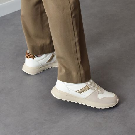 [^:755111]ꂽX^CƉK𗼗Al̂߂̃JWAXj[J[B㎿ȃXG[hƃX[Xvgݍ킹Abp[ɁA^bNCƃq[̃Aj}ANZgƂĔzuBx[VbNȃJ[\ɂЂƂ̌AsIłȂi`Ȉۂo܂BAbp[ɝH{ĂyJ≘ɂdlɂȂĂ܂BH͉ivIȂ̂ł͂܂ByVINCULUM^EBNzVINCULUMiEBNjƂ̓eŁuJvӖ錾tłBfUCi[At@Ng[AăXj[J[߂ɂȂql̃Xj[J[ʂĂ̗ǂĂ悤ȃmÂ肪ƂvōuhłBVINCULUMɂ͂uRvƂӖAXj[J[̃V[[XAz܂BVINCULUM͐ꂽfUCƋ@\𕹂t@bVɊ֐S̍C[WčĂ܂BׂĂ̏iɃtbgxbg𓋍ڂAAEg\[ɂ͌yʂŋȐɗDꂽ[h\[̗pĂ܂B̃Xj[J[ʂĂqlƂ́uJvۂĂ܂悤fUCA@\ʂŐiĂ܂܂BATTENTIONEYߒɐ鑽̃LYVꍇ܂B܂fނ̓A኱̐FCꂪꍇ܂Apɂ͖育܂BEAɑjꍇ܂iɉe͂܂BEBě̓ɂFČꍇ܂ B܂Aql̂gPCj^[X}[gtHʂȂǂ̊ɂFۂ̏iƈČꍇ܂BETCYZ(\L)͂܂ŖڈƂȂ܂B̌`ɂKTCY̌l܂Bd:264g