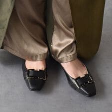 パラディクルール(PARADIS COULEUR)のPARADIS COULEUR◆2cmヒール◆ソフトスクエアローヒールバックルパンプス