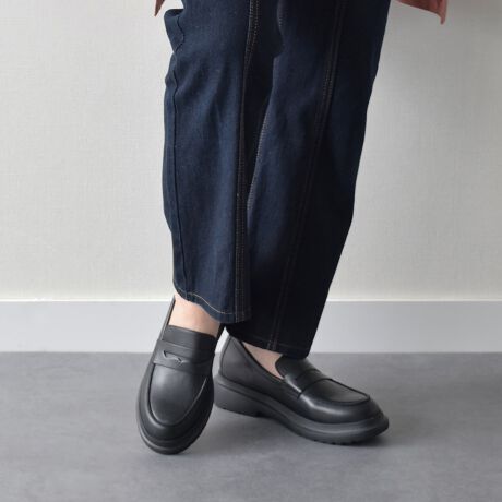 [^:31610P]x[VbNȃfUC̃EhgE[t@[upfBN[voꂵ܂B{[̂tHŃChpcƑ̗ǂACełByʂŃNbVɗDꂽ[h\[s̕SyĂ܂ByPARADIS COULEUR^pfBN[zhl̏̉炵hɂAfUCłȂfނtHɂ炵ǋyupfBN[vBo܂BYߒɐLYꍇ܂B܂fނ̓A኱̐FACꂪꍇ܂A͑fނ̓ƂȂ܂BAɑjꍇ܂BBě̓ɂFČꍇ܂ B܂Aql̂gPCj^[X}[gtHʂȂǂ̊ɂFۂ̏iƈČꍇ܂BTCYZ(\L)͂܂ŖڈƂȂ܂B̌`ɂKTCY̌l܂B\߂Bd:266g