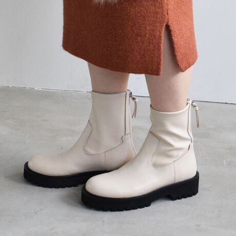 [^:33003P]EVA\[̃obNWbvXgb`V[gu[cBɃtBbgXbLƂVGbgAVvȃfUCŗ܂킵̌ꑫłByގŃNbVɗDꂽEVÃ^N\[͕s̕SyĂ܂ByPARADIS COULEUR^pfBN[zhl̏̉炵hɂAfUCłȂfނtHɂ炵ǋyupfBN[vBo܂BYߒɐLYꍇ܂B܂fނ̓A኱̐FACꂪꍇ܂A͑fނ̓ƂȂ܂BAɑjꍇ܂BBě̓ɂFČꍇ܂ B܂Aql̂gPCj^[X}[gtHʂȂǂ̊ɂFۂ̏iƈČꍇ܂BTCYZ(\L)͂܂ŖڈƂȂ܂B̌`ɂKTCY̌l܂B\߂B:17.5cm:24cmd:334g