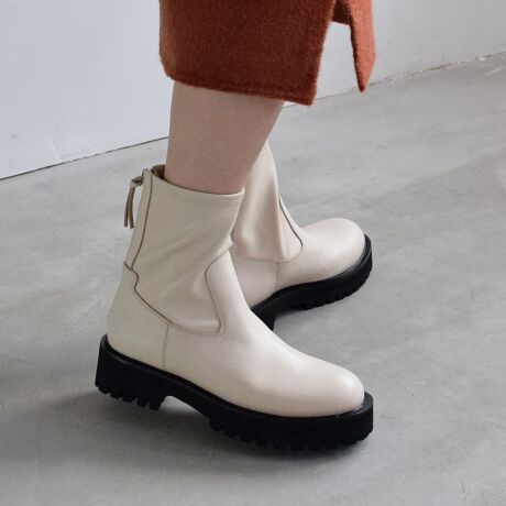 [^:33003P]EVA\[̃obNWbvXgb`V[gu[cBɃtBbgXbLƂVGbgAVvȃfUCŗ܂킵̌ꑫłByގŃNbVɗDꂽEVÃ^N\[͕s̕SyĂ܂ByPARADIS COULEUR^pfBN[zhl̏̉炵hɂAfUCłȂfނtHɂ炵ǋyupfBN[vBo܂BYߒɐLYꍇ܂B܂fނ̓A኱̐FACꂪꍇ܂A͑fނ̓ƂȂ܂BAɑjꍇ܂BBě̓ɂFČꍇ܂ B܂Aql̂gPCj^[X}[gtHʂȂǂ̊ɂFۂ̏iƈČꍇ܂BTCYZ(\L)͂܂ŖڈƂȂ܂B̌`ɂKTCY̌l܂B\߂B:17.5cm:24cmd:334g