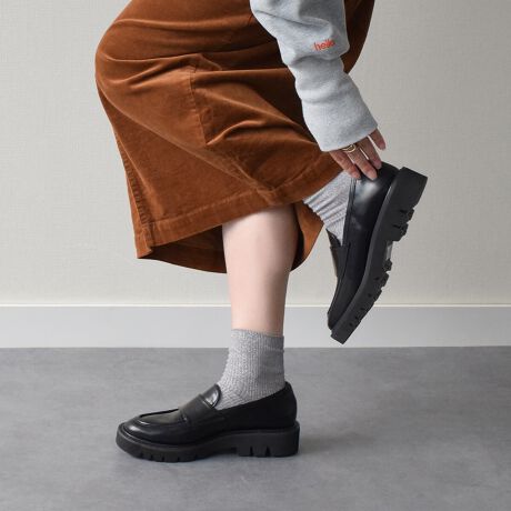 [^:41500D]EhAoEg Round About̃[t@[{[̂ɌyĕԂ̗ǂ^N\[g}jbV[t@[B\tgKX̃}bgȕ̑fނAx[VbN߂Ȃ[hȕ\ɂȂĂāA\bNX킹^Cc킹ɂ߂łBˑR̉JɂSȐJp̍ɂȂĂ܂BDڂ̗ɖhe[v{Ă܂AShł͂܂BRound About (EhAoEg)relaxL[[hɁANbVAȐA Sn̂悳ǋ RtH[gV[YĂ܂BYߒɐLYꍇ܂B܂fނ̓A኱̐FACꂪꍇ܂A͑fނ̓ƂȂ܂BAɑjꍇ܂BBě̓ɂFČꍇ܂ B܂Aql̂gPCj^[X}[gtHʂȂǂ̊ɂFۂ̏iƈČꍇ܂BTCYZ(\L)͂܂ŖڈƂȂ܂B̌`ɂKTCY̌l܂B\߂Bd:312g