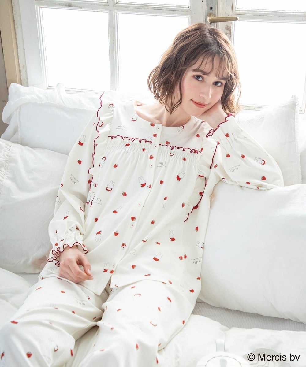 c*a様 ミッフィー＆ストロベリー 綿100％ 長袖 パジャマ ミッフィー＆ストロベリー 綿100％ 長袖 パジャマ