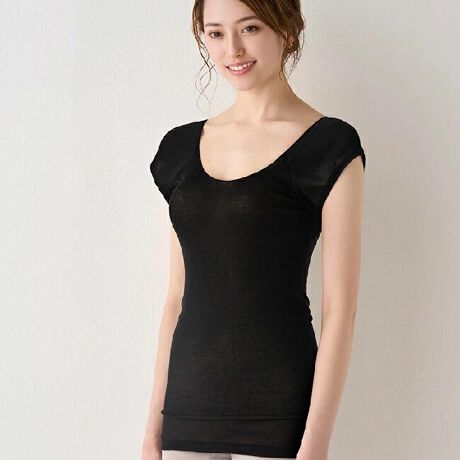 [^:10223915]yĔAƂpAĂɂ҂ȃV[YłBʋĈ悢AȓfނgpĂ܂Bz邽߁AɂATƂłBzɗDĂ邽ߊ΂₭Aɂsy܂B^b`N[@\̂fނłBĂɌ@\𐷂荞񂾑fނȂAȂƃLv̓VR@ۂ̂₳͋C悤ȕɂ܂B悭ɐLт\tgȑfނȂ̂ŒE₷̂ɂ悭tBbg܂BgAeڂȂ̂łȂKȒpłB݂ƃA[z[͔Čyɍ׃e[vgŃAE^[ɂЂтɂȂĂ܂B₵ɂt`X[u^CvłBe͋n̊tĂ܂BgbvoXgTCYF[M]F79-87cm[L]F86-94cm[LL]F93-101cmJ[ɂTCYWJقȂ܂B