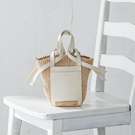 [^ԁF3103-51003]M`̃AoJ{fBɃ|Pbgƃnh̃fUC|CgɂȂg[gobOSTCYBt̃V_[Xgbvt2WAYdlłBzȂǐg̉̕[ł镁igɕ֗ȃTCYłB[idl]F}OlbgJEI[v|Pbgx1tFV_[XgbvdF363gyVIOLAd'ORO/BIh[zC^AVIOLA͎AORO͋BVIOLAdfOROɂ́AƂɈN؂ɈAĎ̃X^ĈɌłȂAȑ݂łė~Ƃ肢߂Ă܂B炵cAzƂÃX^CĂ鏗z`Ȃ VIOLAdfORO 炵XǋĂ܂B ֘A[hF̓ Mtg