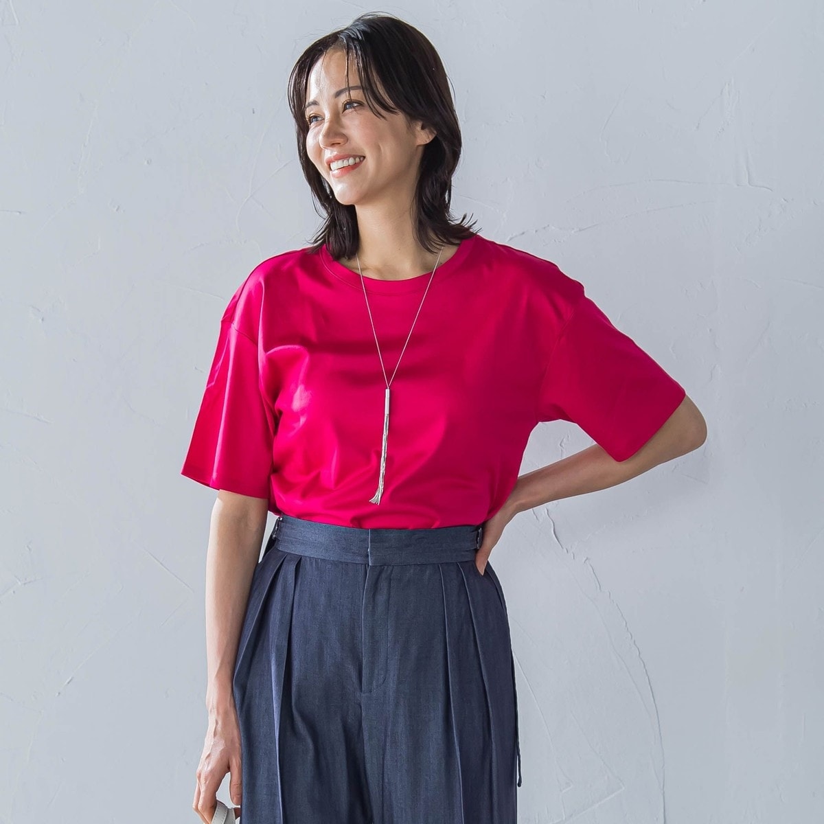 アルディラ AL・DI・LA 【洗える】英字ビックロゴ×スマイルTシャツ （91-ブラック） 洗える】英字ビックロゴ×スマイルTシャツ | アル・ディ・ラ(AL