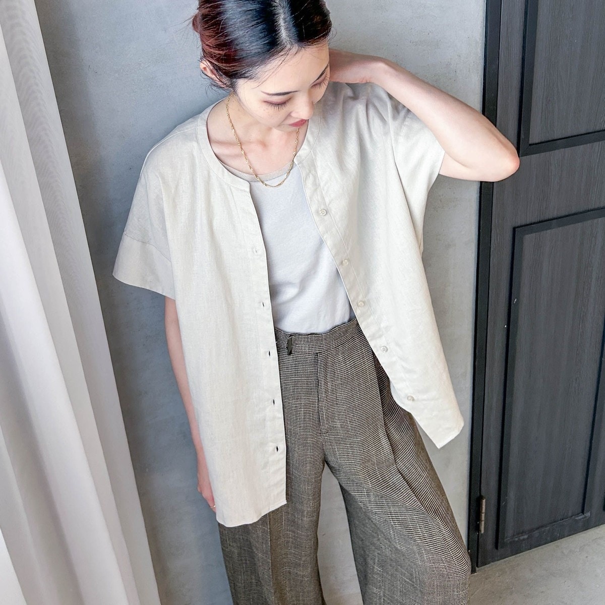 新品未使用タグ付きVネックウエストギャザーブラウス　アーバンリサーチ URBAN RESEARCH DOORS ブラウス シャツ 「再入荷」Vネック