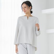 トリクシオンキーネックブラウス≪セットアップ対応/洗濯機で洗える≫