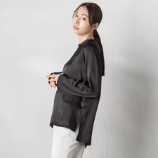 ラエフ(la.f...)の【WEB&一部店舗限定】シアーサテンTブラウス