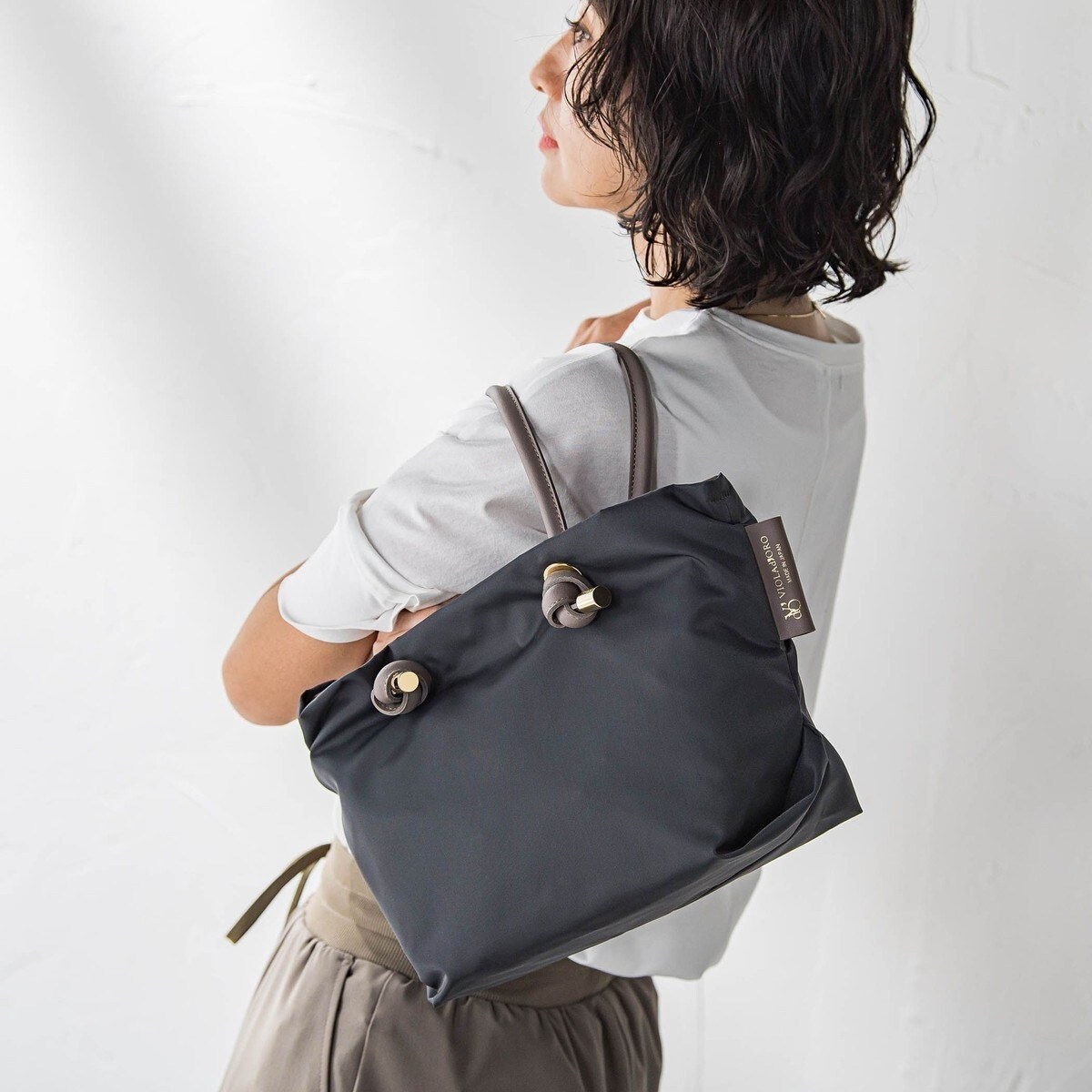 VIOLAd'ORO ナイロンボンディングメッシュチェーンバッグ V-8788