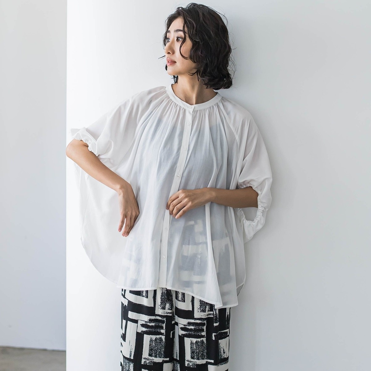 ラ エフ la.f… 【la.f...】シルキーリライムブラウス （レッド系） ラ エフ la.f… 【la.f】シルキーリライムブラウス （レッド系