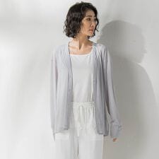 シアーVネックカットソー≪洗濯機で洗える≫