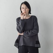 【biyori】ライトダンボールプリーツ切り替えカットソー≪洗濯機で洗える≫