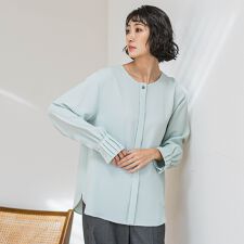 ラエフ(la.f...)のメランジツイルノーカラーブラウス≪洗濯機で洗える≫