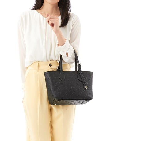 [^:PXLHEHH2]PATRICKCOXIWĩ[ACRjbNȃmOfUCɎdグ܂B^{x[VbNȃg[gV[YB^ƂɃt@Xi[J|PbgdlAɃnh͒߉\łBtHŎgƎ[͂ɂDĂ܂B