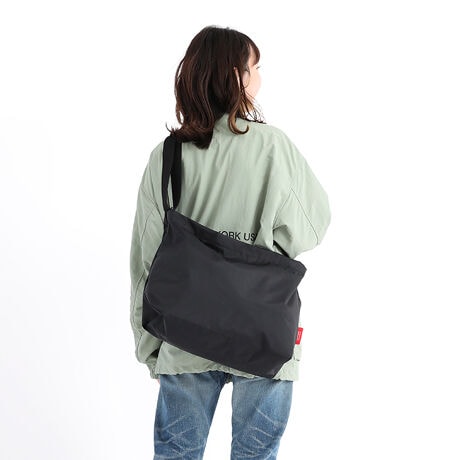 [^:MP1482-420D]lCClearview Shoulder Bag420fj[iCfނœoB_炩fނĝɓ݂₷AjZbNXŎgpofUCɂ܂BlXȃR[fBl[gɍ킹AЂƂ͎ĂDGACełBE{fB420fj[iC̗pẼR[fBl[gɂgݍ݂₷Vvȃ{fBEC[̓Wbp[ɂJEC[Xy[Xɂ̓I[v|PbgzuEA4TCY[\EV_[XgbvF70-140cmEV_[XgbvF4cmE\|PbgF0E|PbgF1f育ڂɂ肪Ƃ܂B̓xA2024N81() Ai㏸ׁ̈Aꕔ̏ii肳ĂƂȂ܂B܂悤肢\グ܂B