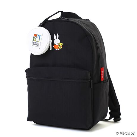 [^:MP1241MF70]I_ŒaAE̐lXɈĂ~btB[Ƃ̃R{[VRNVB2025NɃ~btB[a70N}A2eoꂢ܂BManhattan Portage̒ԃubN{fBɁhu[iJ[hN₩ɉfA|CgłƂĂڂfUCłB70NSz|[`tAߖڂɂӂ킵XyVȊɂȂĂ܂BEubÑ{fBɁgu[iJ[h̃~btB[hJ{AVvłȂڂfUCE~btB[̊G{̐Eʂꂽgu[iJ[hŃfUCꂽ70NSECt@ubNɂ̓Cg500D CORDURA Classic Fabric̗pEV_[Xgbvɂ͏_炩iCe[v̗pEC[̓_uWbp[JEtgɃ}`t̃Wbp[|PbgATChɂ̓I[v|PbgEC[Xy[Xɂ͎d؂|PbgzEwʂɂ͒ʋCɗDꂽbVn̗pEV_[ɂ͌ɗDpbhEA4TCY[\EV_[XgbvF55cm-95cmE\|PbgF3E|PbgF1E~btB[70Nxt|[`tEʌ菤ȉi̔̔E͓{Ɍ肳Ă܂BThese products are sold and delivered only within Japan.Illustrations Dick Brunacopyright Mercis bv, 1953-2025www.miffy.com