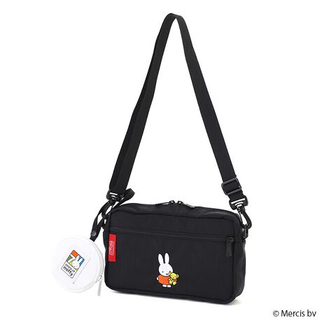 [^:MP1404L2MF70]I_ŒaAE̐lXɈĂ~btB[Ƃ̃R{[VRNVB2025NɃ~btB[a70N}A2eoꂢ܂BManhattan Portage̒ԃubN{fBɁhu[iJ[hN₩ɉfA|CgłƂĂڂfUCłB70NSz|[`tAߖڂɂӂ킵XyVȊɂȂĂ܂BEubÑ{fBɁgu[iJ[h̃~btB[hJ{AVvłȂڂfUCE~btB[̊G{̐Eʂꂽgu[iJ[hŃfUCꂽ70NSECt@ubNɂ̓Cg500D CORDURA Classic Fabric̗pEV_[Xgbvɂ͏_炩iCe[v̗pEtgɃWbp[|PbgAC[Xy[Xɂ̓I[v|PbgzEO\ȃV_[XgbvE500mlybg{g[\EV_[XgbvF80-144cmE\|PbgF1E|PbgF1E~btB[70Nxt|[`tEʌ菤ȉi̔̔E͓{Ɍ肳Ă܂BThese products are sold and delivered only within Japan.Illustrations Dick Brunacopyright Mercis bv, 1953-2025www.miffy.com