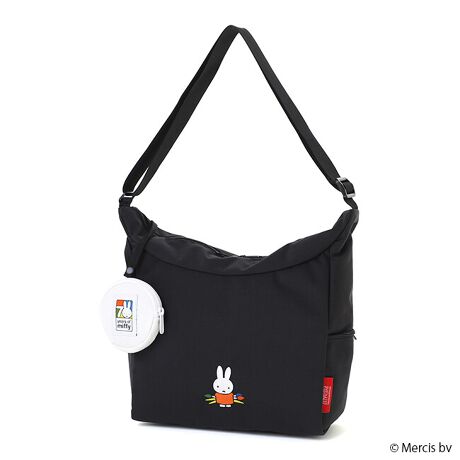 [^:MP6041MF70]I_ŒaAE̐lXɈĂ~btB[Ƃ̃R{[VRNVB2025NɃ~btB[a70N}A2eoꂢ܂BManhattan Portage̒ԃubN{fBɁhu[iJ[hN₩ɉfA|CgłƂĂڂfUCłB70NSz|[`tAߖڂɂӂ킵XyVȊɂȂĂ܂BEubÑ{fBɁgu[iJ[h̃~btB[hJ{AVvłȂڂfUCE~btB[̊G{̐Eʂꂽgu[iJ[hŃfUCꂽ70NSECt@ubNɂ̓Cg500D CORDURA Classic Fabric̗pEV_[Xgbvɂ͏_炩iCe[v̗pEC[Xy[X̓_uWbvJEpɑ̂ɓޘpȂ̃gbvƁAޓ̎[ɓKXNGA^̃{gEʂɃANZX₷I[v|PbgEEʂƃC[Xy[Xɂ̓ZLeBɗDꂽWbp[|PbgEB5TCY[\EV_[XgbvF65-120cmE\|PbgF2E|PbgF1E~btB[70Nxt|[`tEʌ菤ȉi̔̔E͓{Ɍ肳Ă܂BThese products are sold and delivered only within Japan.Illustrations Dick Brunacopyright Mercis bv, 1953-2025www.miffy.com