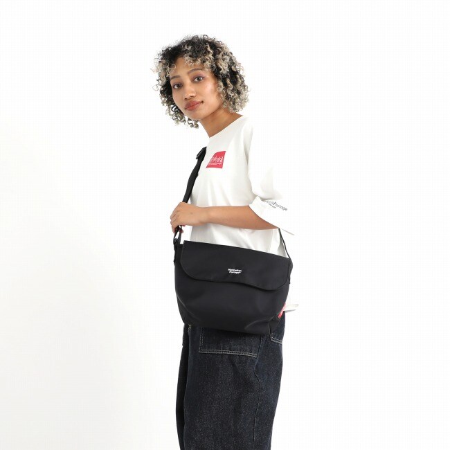 [�}���C]Casual Messenger Slim Flight Nylon BPD Magnet/�}���n�b�^���|�[�e�[�W�iManhattan Portage�j BLK